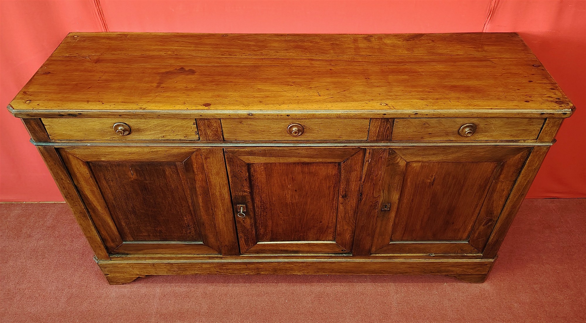 Credenza tre porte in noce- seconda metà 800