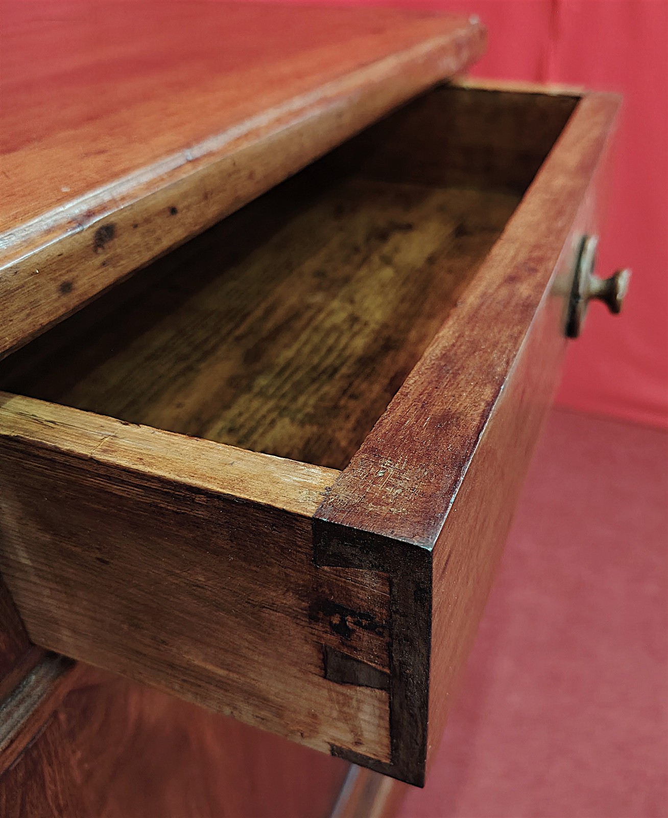 Credenza tre porte in noce- seconda metà 800
