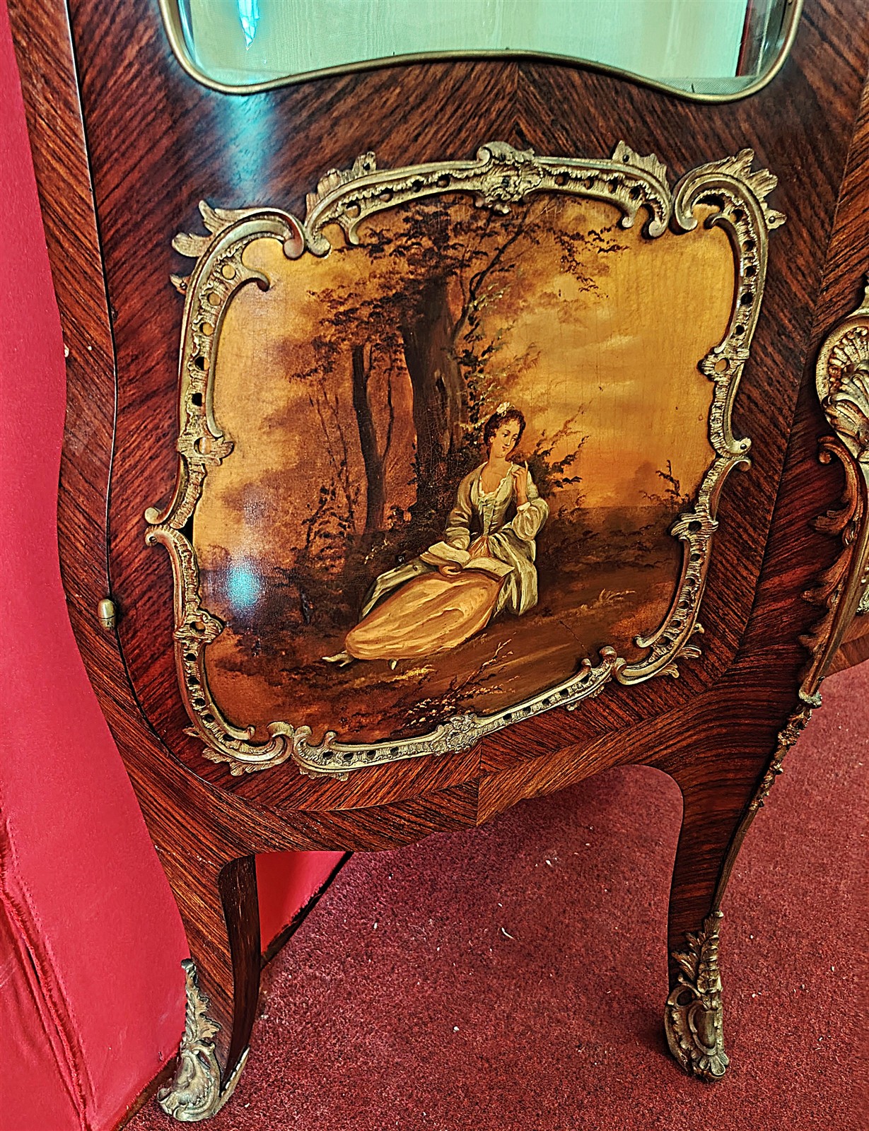 Vetrina Bombata Stile Luigi XV – Epoca Napoleone III