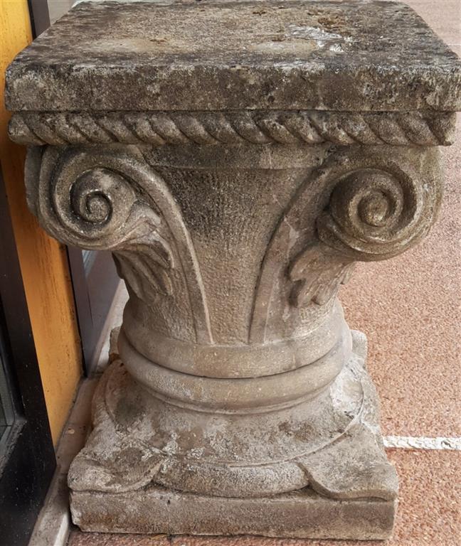 Capital carved stone lower